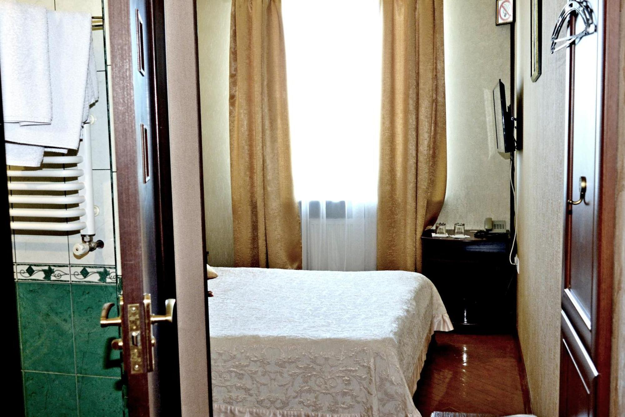 Argo Hotel Lviv Luaran gambar